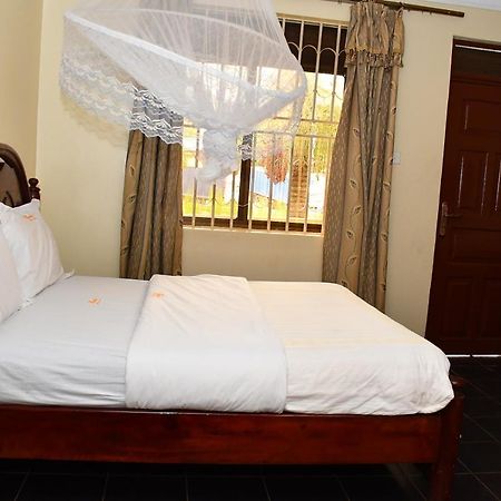 Florida Hotel Zaana Kampala Exteriér fotografie