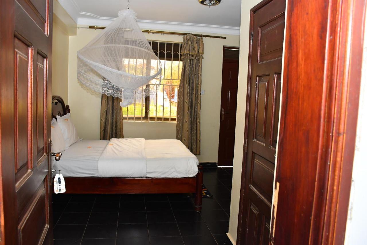 Florida Hotel Zaana Kampala Exteriér fotografie