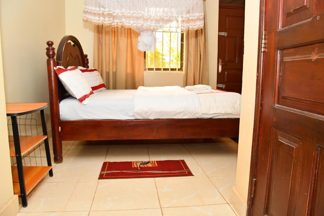 Florida Hotel Zaana Kampala Exteriér fotografie