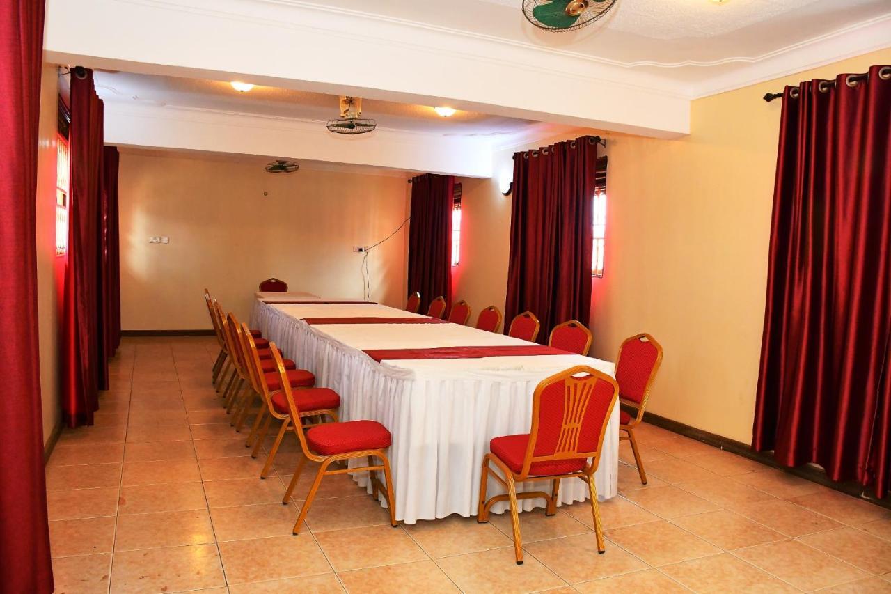 Florida Hotel Zaana Kampala Exteriér fotografie