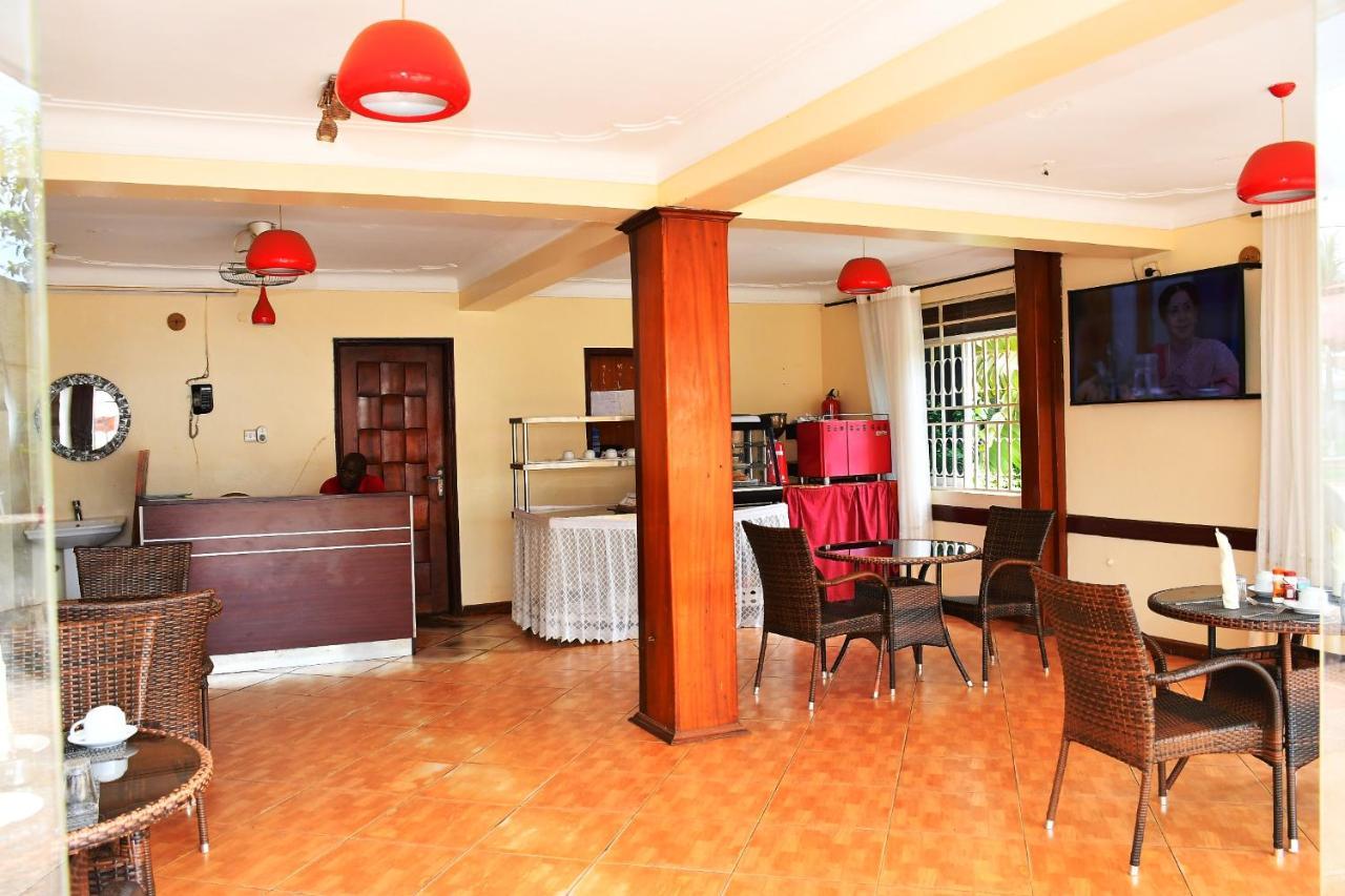 Florida Hotel Zaana Kampala Exteriér fotografie