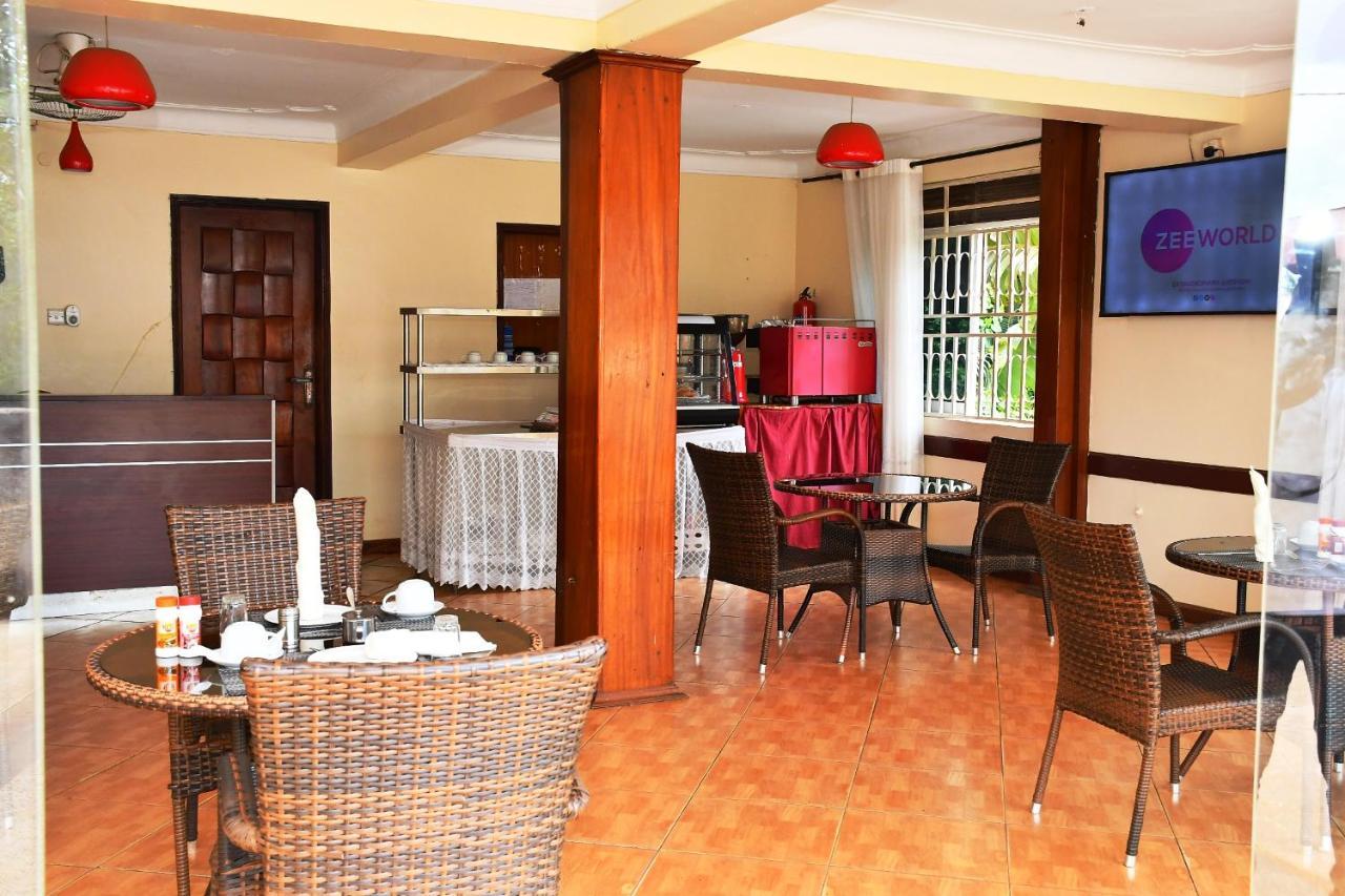 Florida Hotel Zaana Kampala Exteriér fotografie