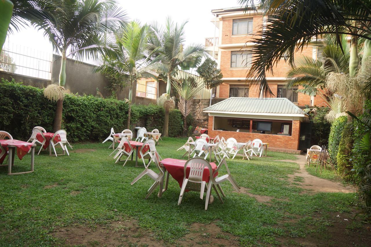 Florida Hotel Zaana Kampala Exteriér fotografie
