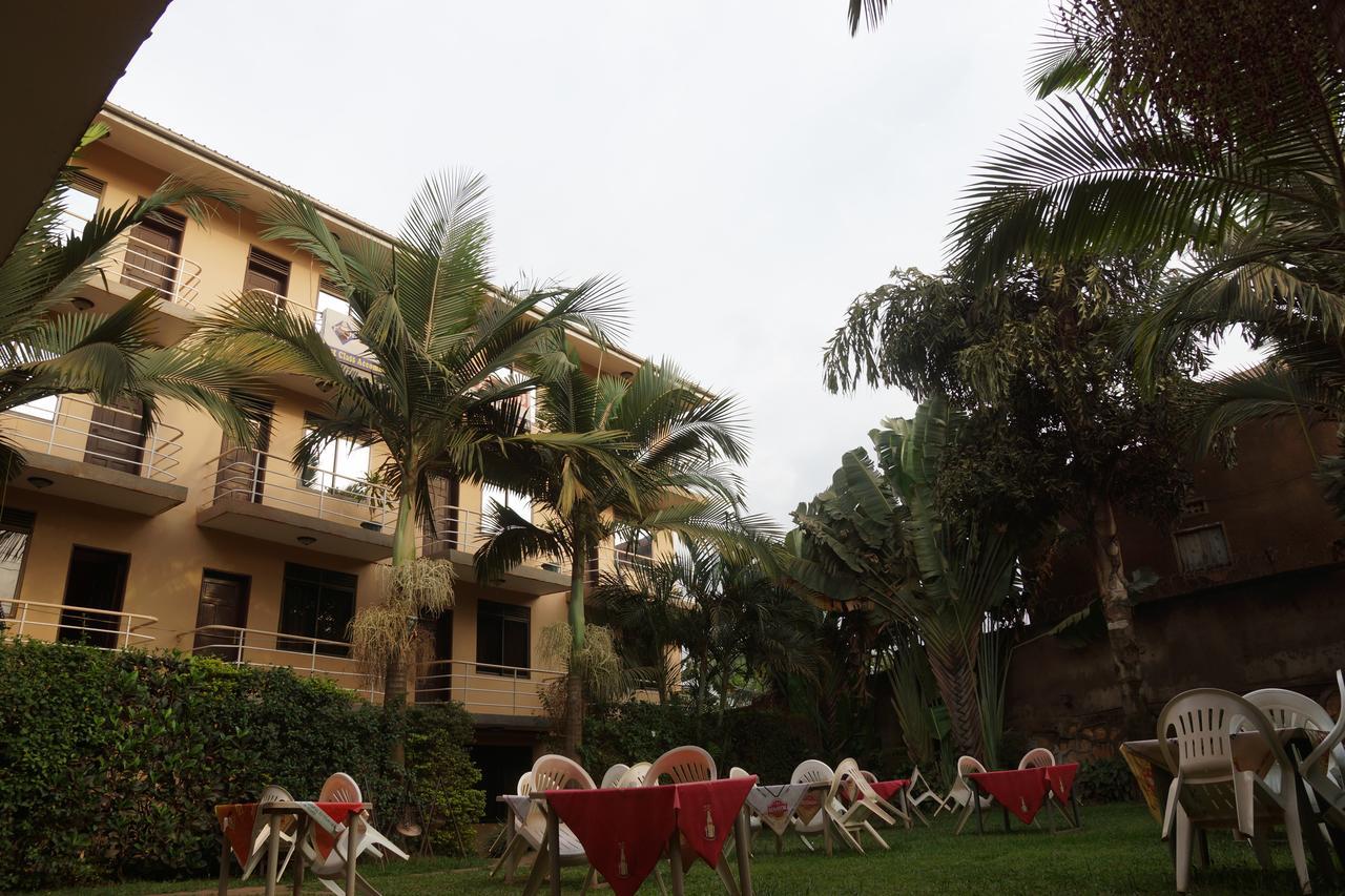 Florida Hotel Zaana Kampala Exteriér fotografie