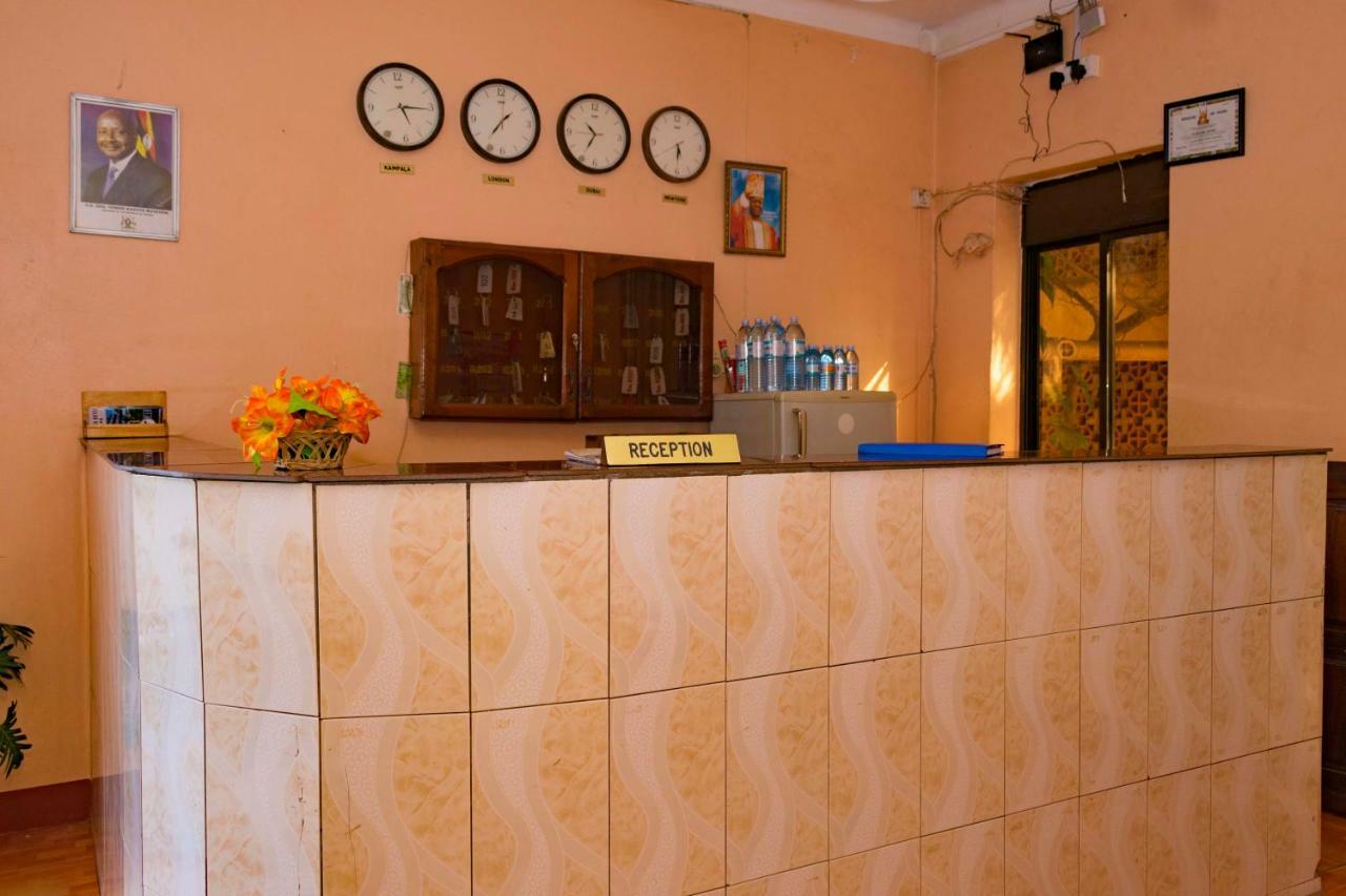 Florida Hotel Zaana Kampala Exteriér fotografie