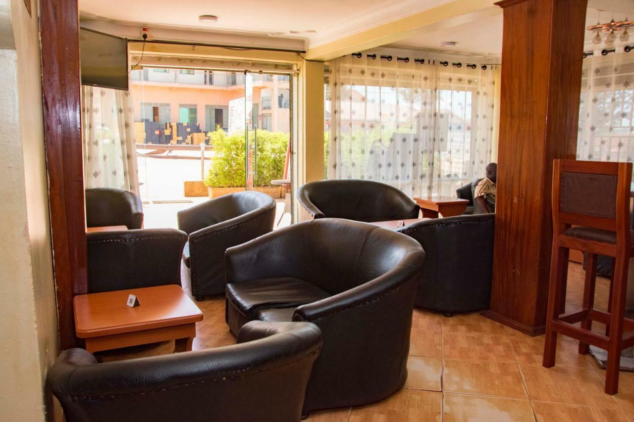 Florida Hotel Zaana Kampala Exteriér fotografie