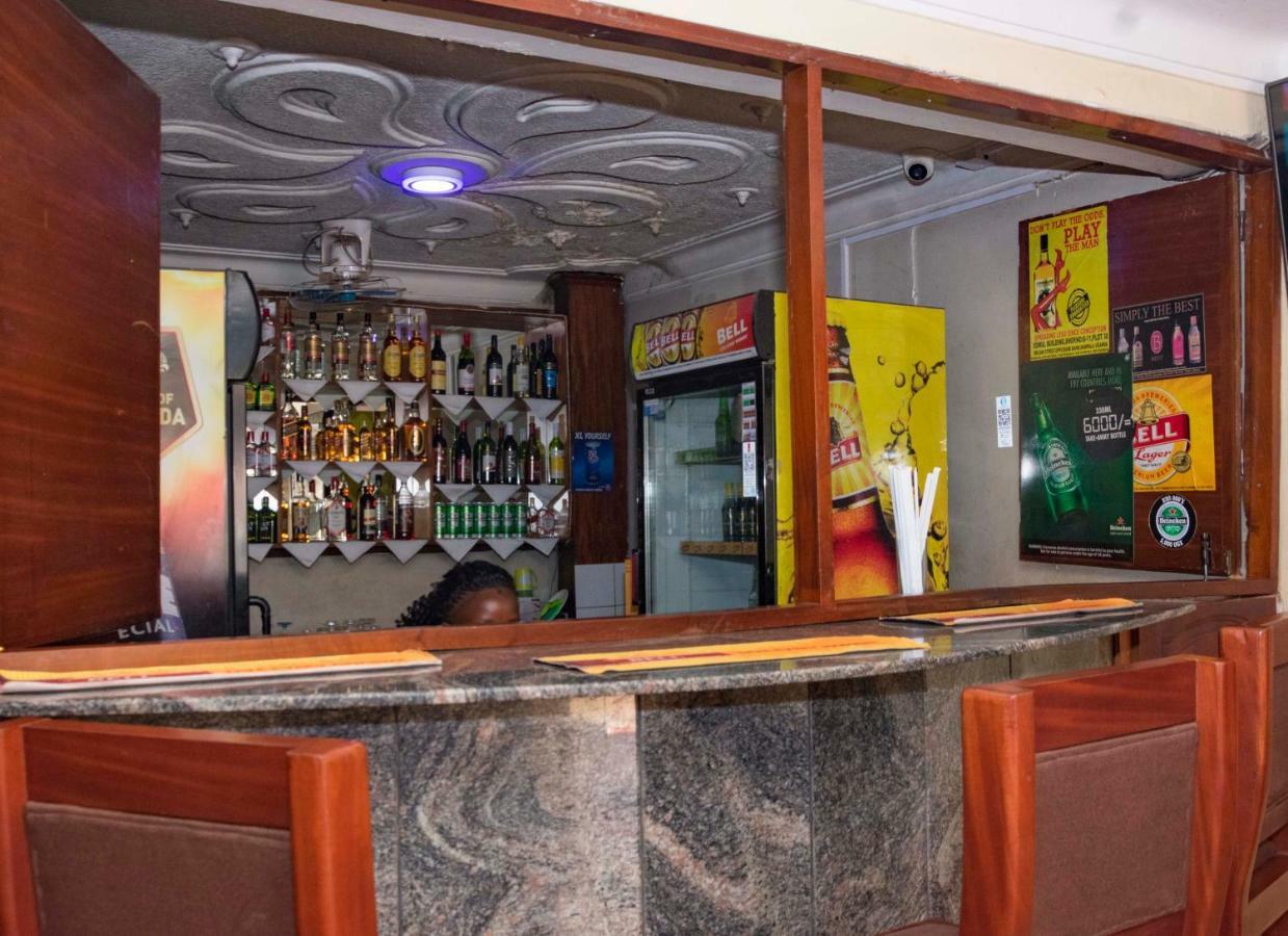 Florida Hotel Zaana Kampala Exteriér fotografie
