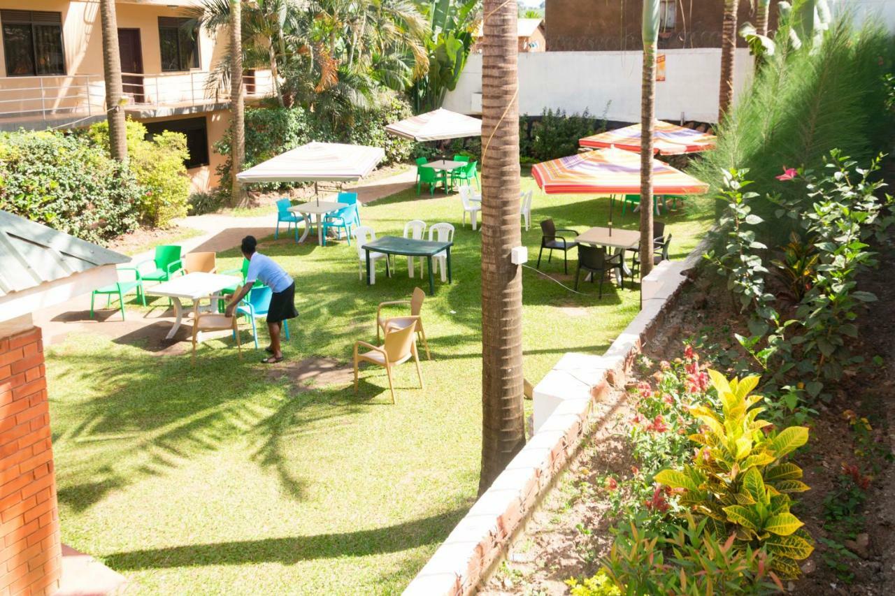 Florida Hotel Zaana Kampala Exteriér fotografie
